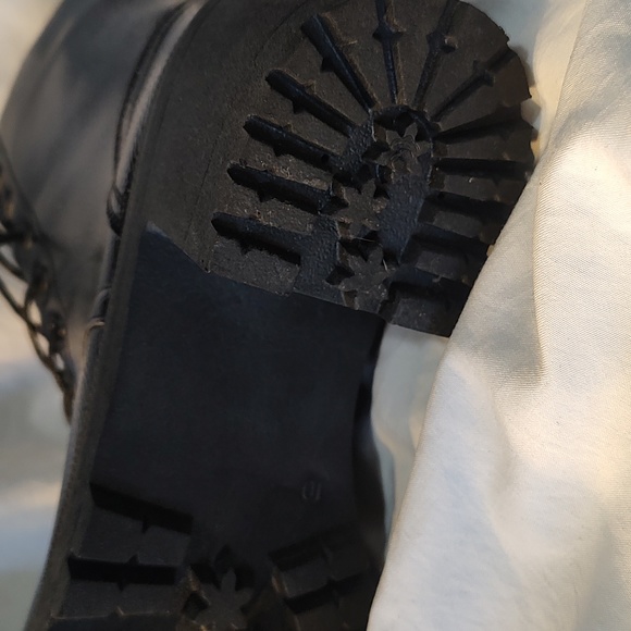 Patent leather combat boot - Picture 5 of 7